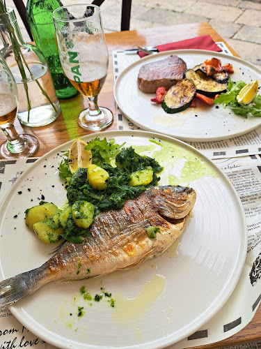 Trumbićeva obala 6, 21000, Split