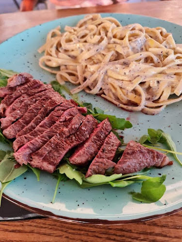 Šetalište Dr. Nike Andrijaševića 5, 21330, Gradac