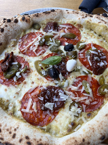 Pizza Bar Fratelli - Gastronomija i ugostiteljstvo