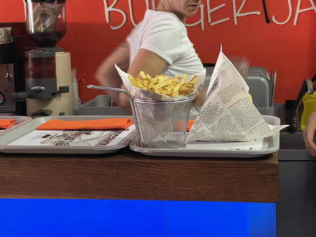 Opinii despre BURGERiJA Burger Bar în Poreč - Gastronomija i ugostiteljstvo