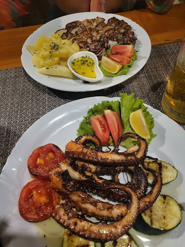 Gusarska Luka - Gastronomija i ugostiteljstvo