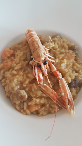 Plavi podrum - Gastronomija i ugostiteljstvo