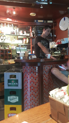 Cafe Bar Rocky - Gastronomija i ugostiteljstvo