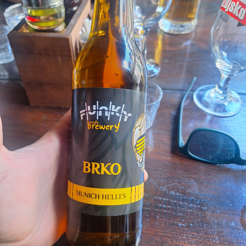 Opinii despre Restoran i pizzeria Uno în Slavonski Brod - Gastronomija i ugostiteljstvo