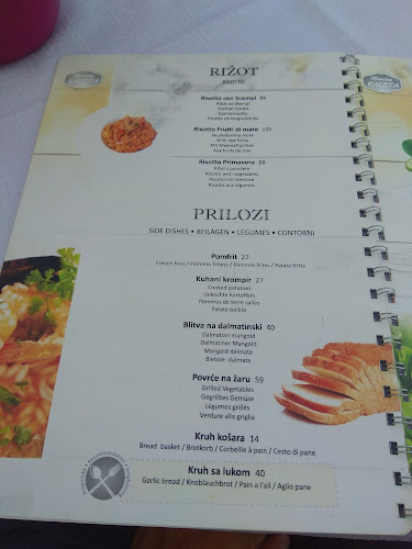 Mornarska ul. 24A, 21220, Trogir