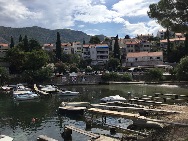 Destoso - Gastronomija i ugostiteljstvo