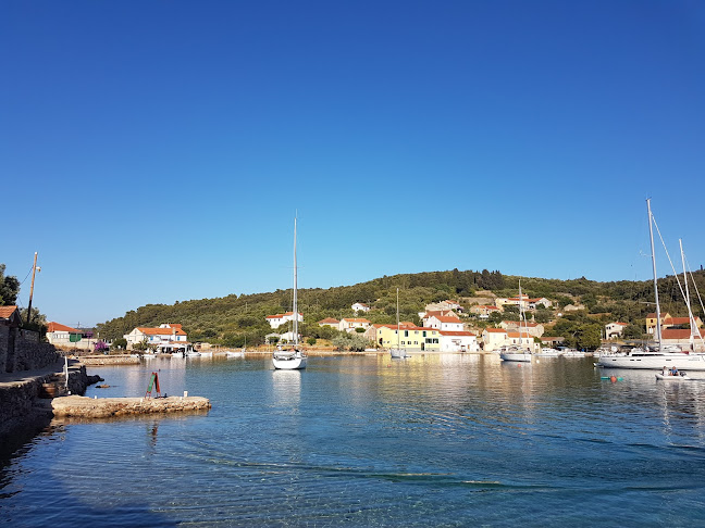 Trattoria Mala Rava - Gastronomija i ugostiteljstvo