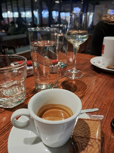 Opinii despre Caffe Bar Nostalgija în Vinkovci - Gastronomija i ugostiteljstvo