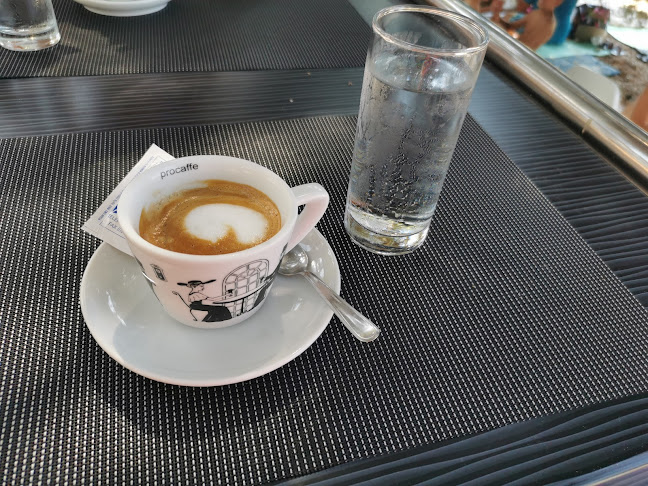 Bumbar, Put Cvitačke 9 Plažni objekt, 21300, Makarska