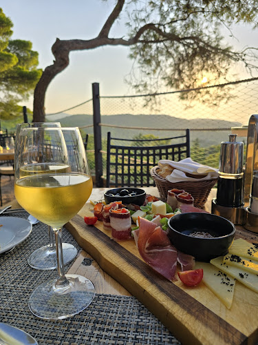 Šetalište Apolonija Zanelle 19, 21480, Vis