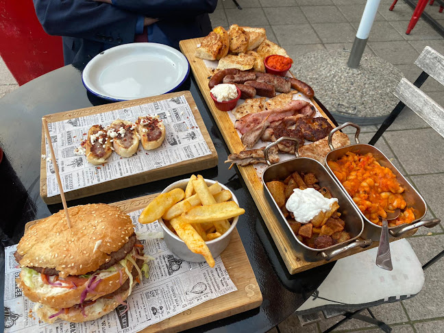 Comentarii opinii despre American bar Dollar