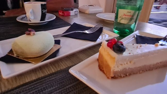 Half 8 Restaurant, Novigrad