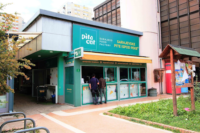 Comentarii opinii despre Pita Cut