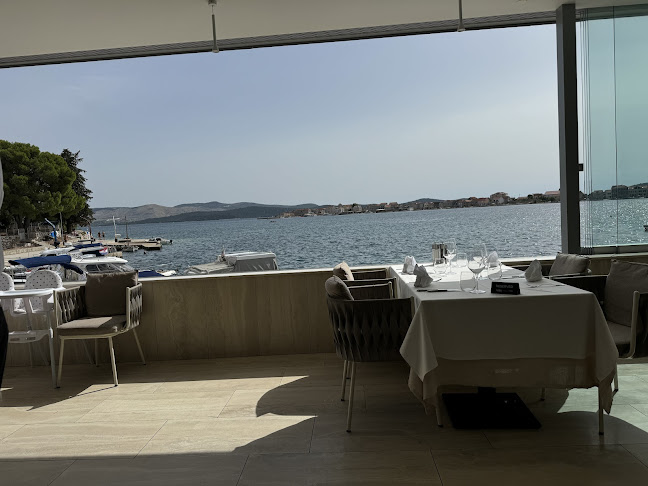 Zlatna ribica - Gastronomija i ugostiteljstvo