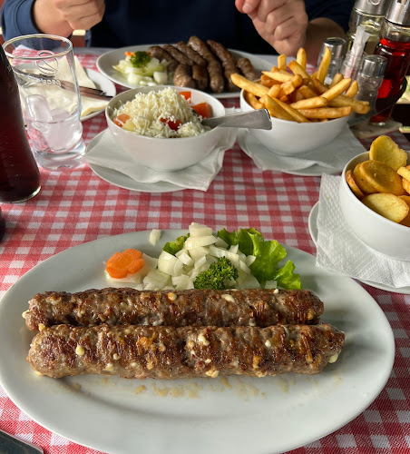 Opinii despre Tvornica Pljeskavica Kosta - Kod Koste în Zagreb - Gastronomija i ugostiteljstvo