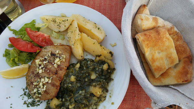 Ahipara zalogajnica, Podgora - Gastronomija i ugostiteljstvo