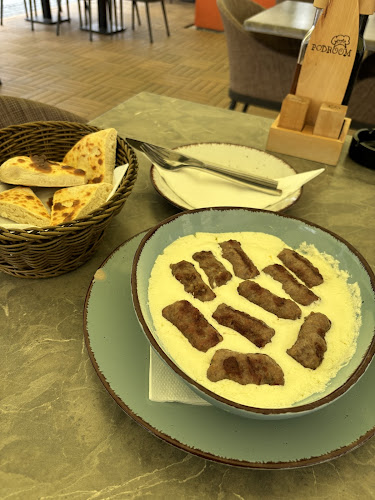 Comentarii opinii despre Caffe bar i bistro PodRoom Grill