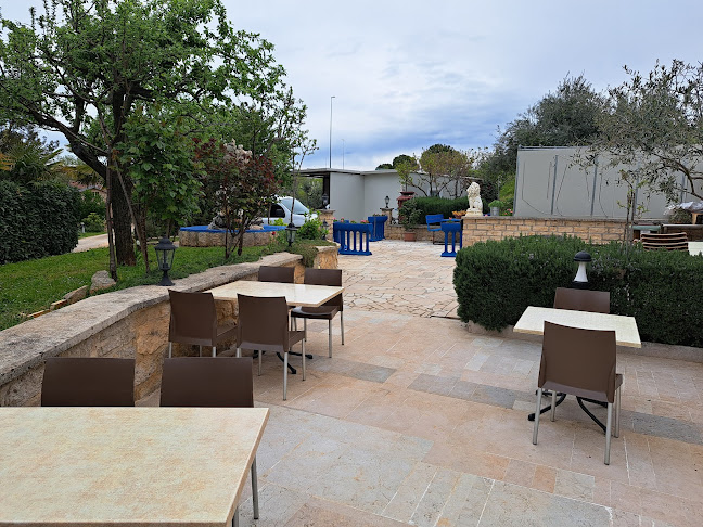 Konoba Farini - Gastronomija i ugostiteljstvo