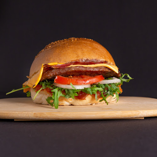 Pisarovinska ul. 32, 10000, Zagreb