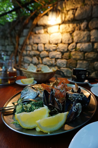 Ul. Alesandra Paravije 7, 23000, Zadar