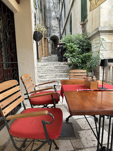 Comentarii opinii despre Bistro Luce & Brigita