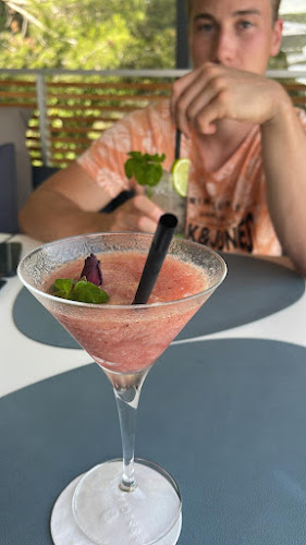 Opinii despre Yacht Bar & Restaurant în Pula - Gastronomija i ugostiteljstvo