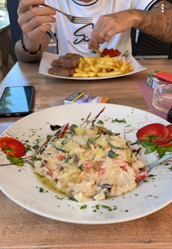 Šetalište Vladimira Nazora 18, 51260, Crikvenica