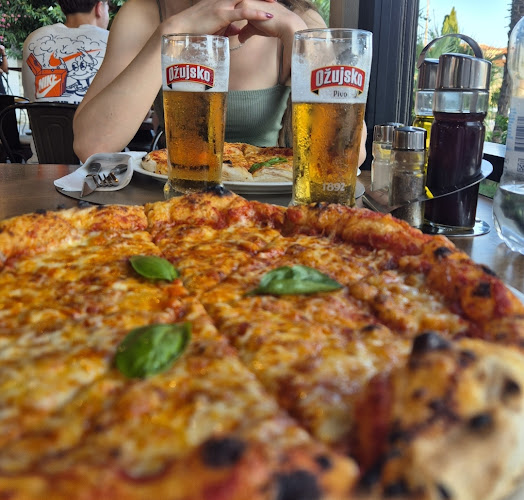Opinii despre Pizzeria Villa Diana în Split - Gastronomija i ugostiteljstvo
