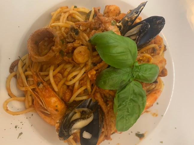 Konoba Vinišće - Gastronomija i ugostiteljstvo