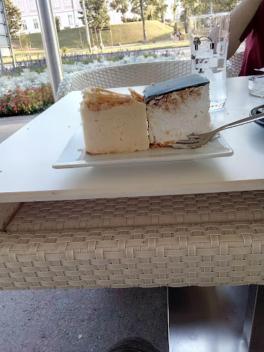 Comentarii opinii despre Slastičarnica Dora