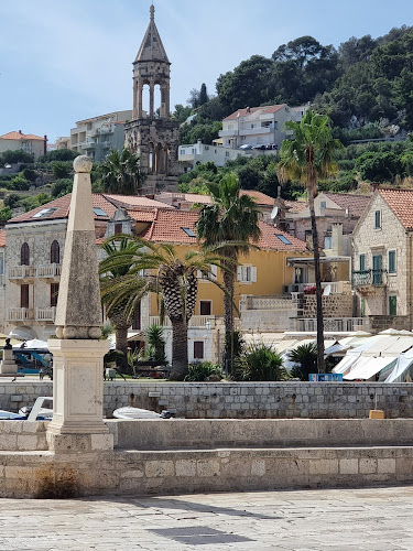 Opinii despre Cafe Rin Tin Tin în Hvar - Gastronomija i ugostiteljstvo