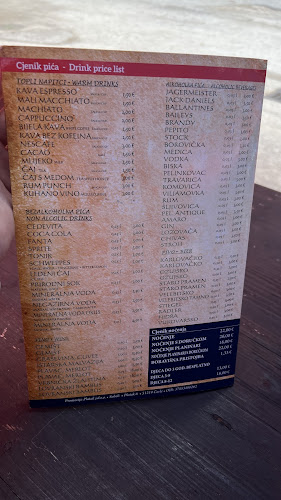 Mali Dom Platak - Gastronomija i ugostiteljstvo