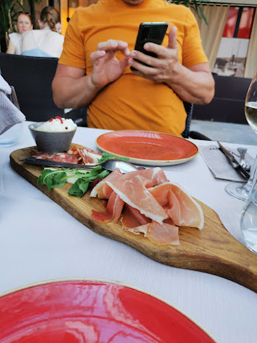 Restaurant & Caffe „Velum“ - Rab