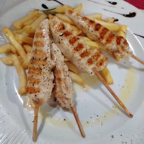 Opinii despre Zlatna Školjka în Hvar - Gastronomija i ugostiteljstvo