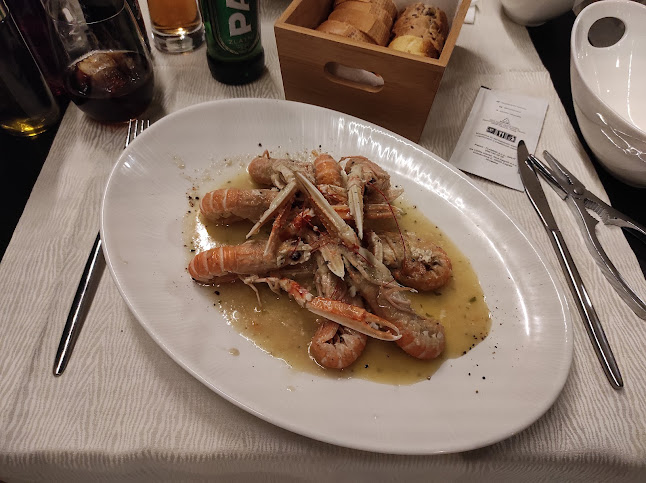 Zlatna Školjka - Gastronomija i ugostiteljstvo