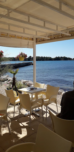 Opinii despre Ice saloon & beach bar TROPICANO în Lovrečica - Gastronomija i ugostiteljstvo