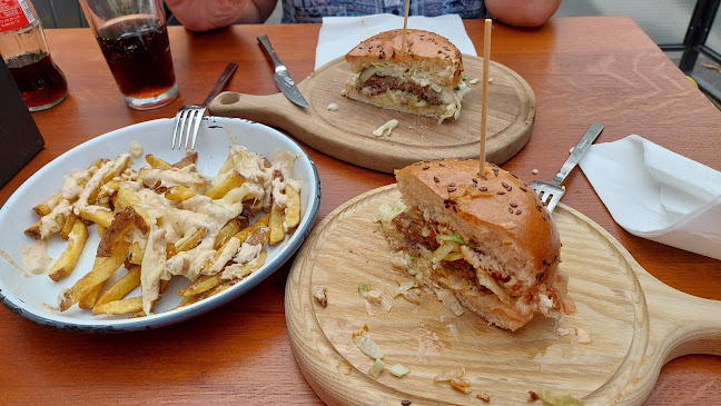 Comentarii opinii despre Submarine Burgers