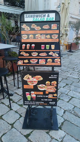 Sandwich&Salad Bar Hello - Hvar