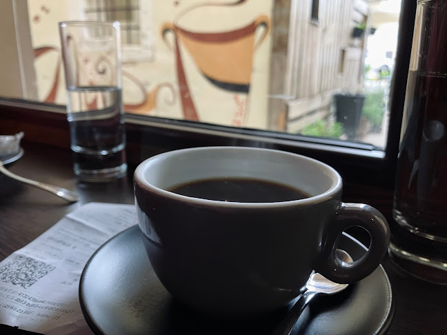 Opinii despre Coffee House Bueno în Mali Lošinj - Gastronomija i ugostiteljstvo