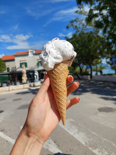 Opinii despre Slastičarnica KOD PUŠKE în Kaštel Stari - Gastronomija i ugostiteljstvo