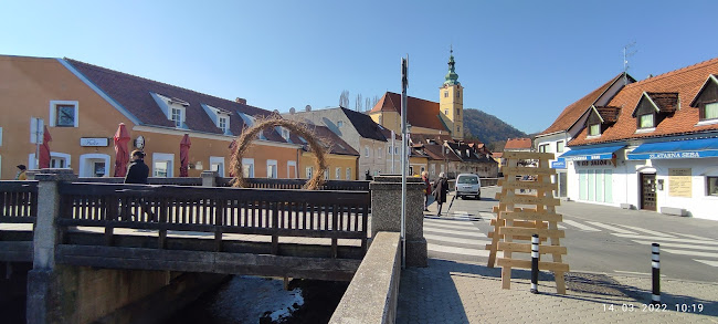 Caffe bar Tom - Gastronomija i ugostiteljstvo