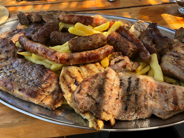 Beach Bar Capitano - Gastronomija i ugostiteljstvo