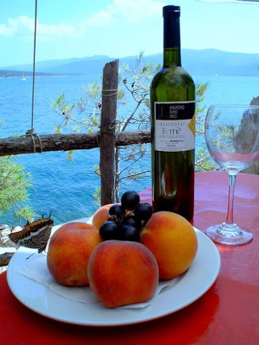 Tiha Lounge Bar - Stari Grad