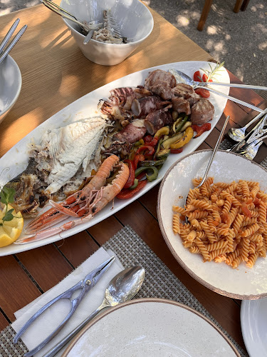 Opinii despre Mali Raj în Bol - Gastronomija i ugostiteljstvo