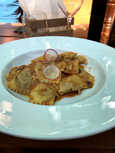 Restaurant Konoba Nada, Vrbnik - Gastronomija i ugostiteljstvo