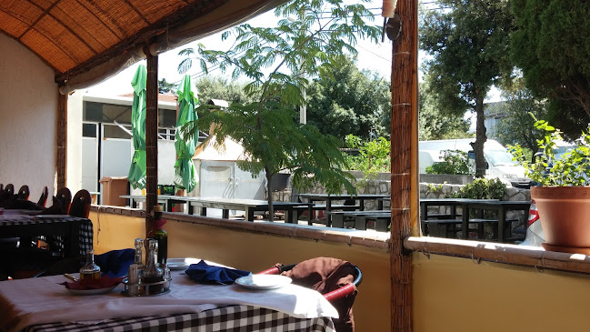 Comentarii opinii despre Lara