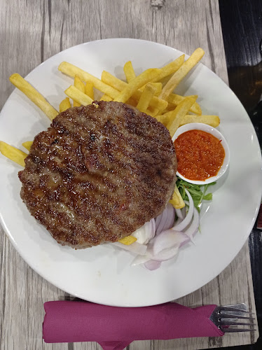 Pizza Cut Sandwich Bar COCO - Gastronomija i ugostiteljstvo