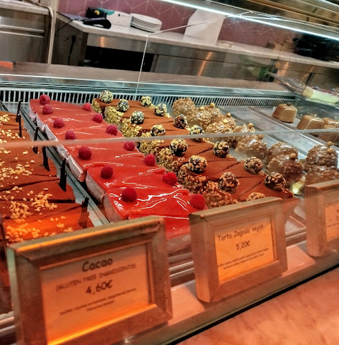 Riva 14, 51000, Rijeka