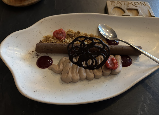 Patron Restoran & Bar