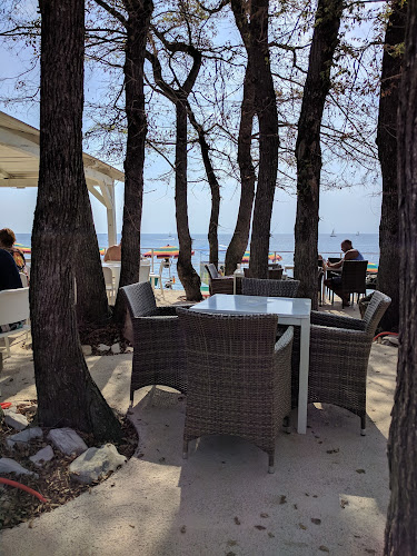 Macumba Beach Club & Grill - Mareda